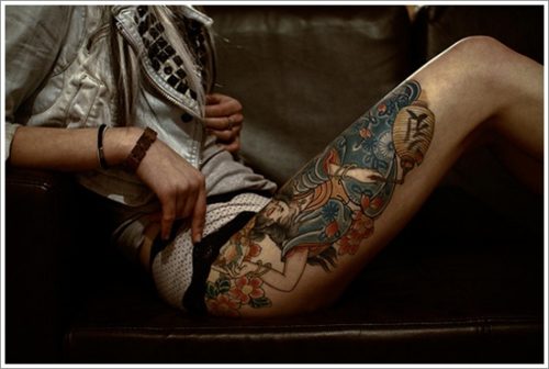tatuajes en la pierna sexys para mujeres (12)