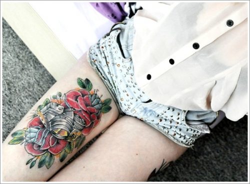 tatuajes en la pierna sexys para mujeres (28)