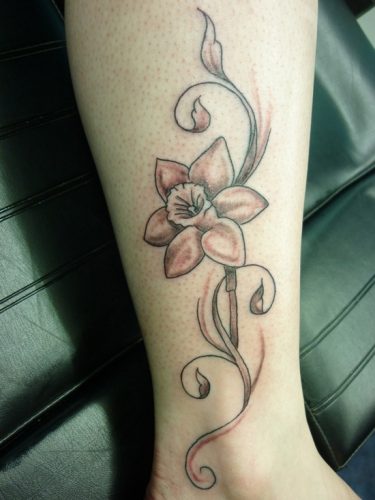 tatuajes de flor narciso2