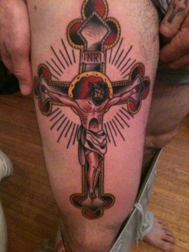 tatuajes de crucifijos12