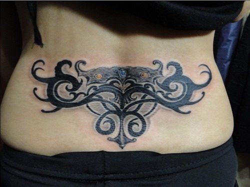 tatuajes en la espalda para mujeres15