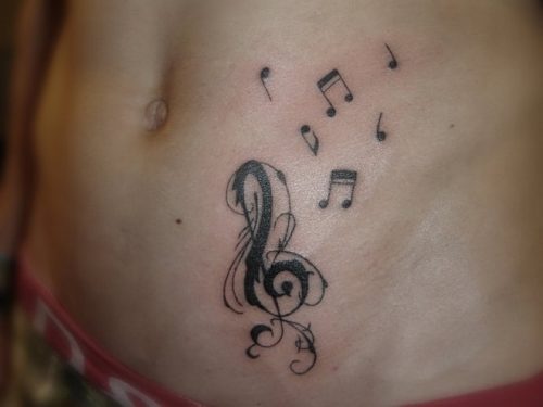 tatuajes-pequenos-de-notas-musicales-36